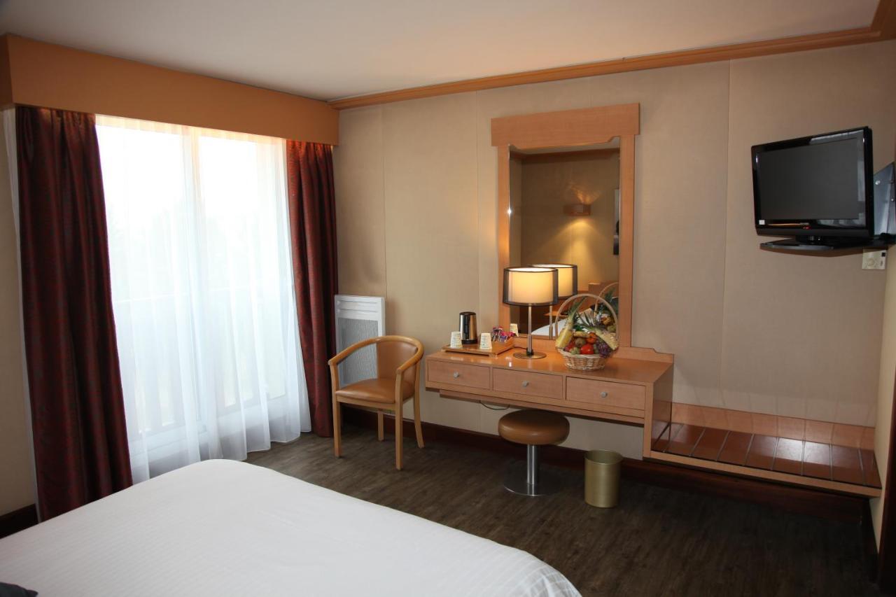 Amiraute Hotel Golf Deauville Touques Exterior photo